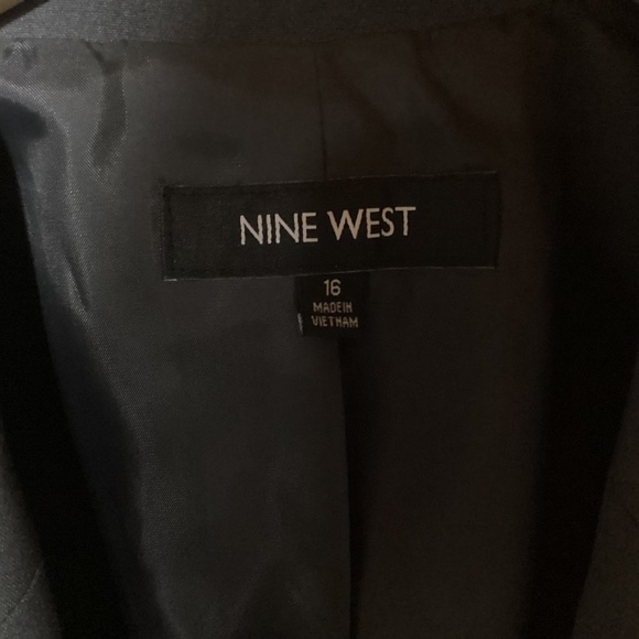 Nine West Women’s Suit Separate Blazer Jacket | Sleek! - Picture 2 of 3